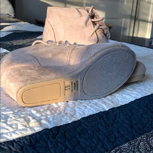 Taupe booties - Picture 2 of 3